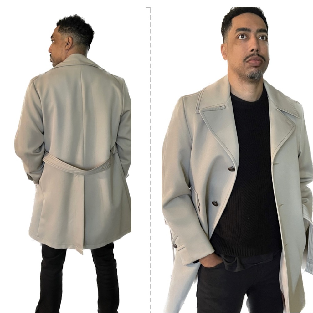 Vintage men’s trench coat, large